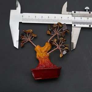Detailed scale measurement showing a Tiger Eye gemstone money tree at 7.5cm width