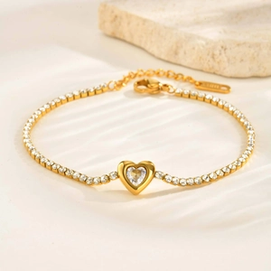 Bracciale a cuore in acciaio inossidabile placcato oro 18K con zirconi lucidi
