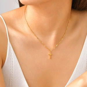 Elegant 18K gold plated stainless steel wave chain necklace with cross pendant for women