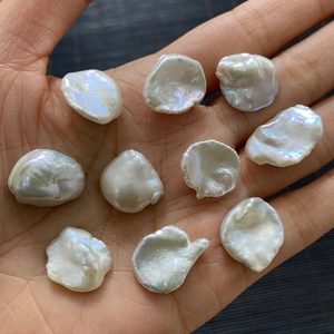 Hand-held large 15-20mm irregular baroque freshwater pearls for DIY jewelry making