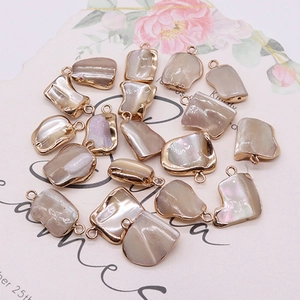 Natural sea shell tooth shaped pendant with gold plated edges for DIY jewelry making