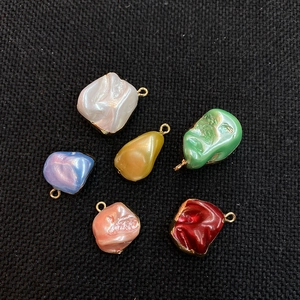 Set of 6 colorful irregular shell pendants with golden alloy loops for DIY necklaces