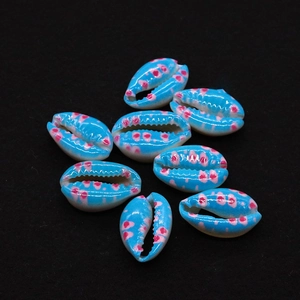Blue seashell charms with pink heart patterns and cracked design for jewelry DIY