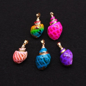 Natuurlijke Schelphanger Kleurrijke Conch Charms Met Gouden Rand Alleen Hanger (Zonder Ketting) Voor Sieraden Maken