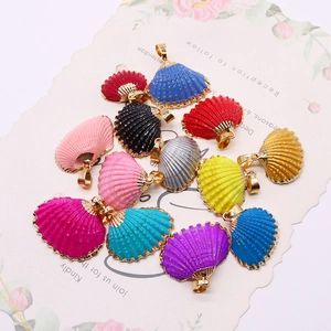 Pendentifs coquilles multicolores avec bordure dorée pour bijoux DIY