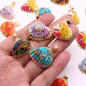 Pendentifs en coquillage peints avec bords dorés pour la création de bijoux DIY