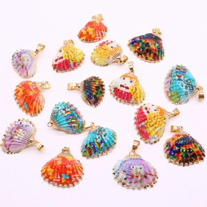 Pendentif en Coquille Saint-Jacques Naturelle Breloques Peintes Avec Bord Plaqué Or pour Fabrication de Bijoux DIY Femmes