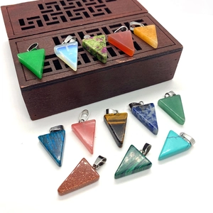 Solo Colgante (Sin Cadena) de Piedra Natural en Triángulo Dije de Gema Geométrica Pulida Para Joyería Bricolaje Accesorios