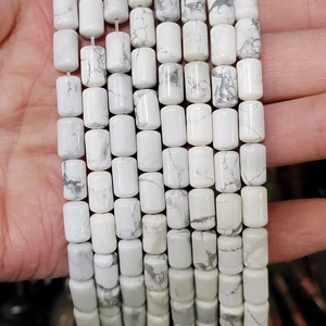 Perle cilindriche in howlite bianca con trama marmorizzata grigia per gioielli DIY