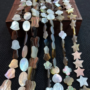 Natürliche Muschelperlen in Herz- und Sternform für DIY-Schmuckherstellung