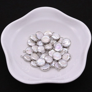Colgante redondo de perla natural de agua dulce con borde plateado para joyería DIY