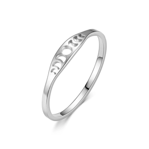 Anillo de plata minimalista con diseño calado de fases lunares y estilo moderno