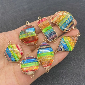 Connettori in pietra imperiale arcobaleno con bordi dorati in varie forme per gioielli fai-da-te