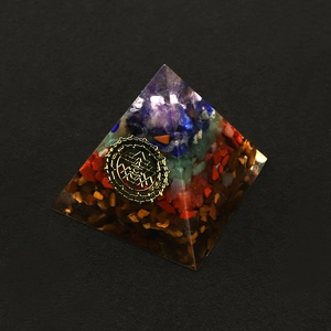 Orgone Energy Pyramid Generator Natural Stone Chips Resin Pyramid Sri Yantra Sacred Geometry Desktop Ornament Spiritual Meditation Decor