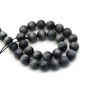 Perle tonde in labradorite naturale grigia lucida con effetto occhio di gatto per gioielli