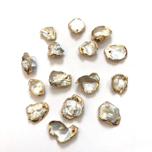 Pendentifs en perles d'eau douce baroques avec bordure dorée pour la création de bijoux