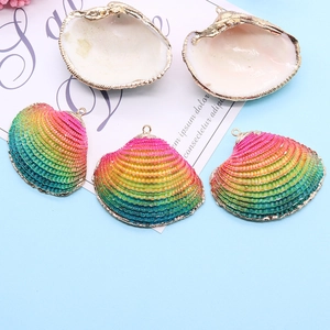 Rainbow gradient natural scallop shell pendant with gold plated edges for DIY jewelry making