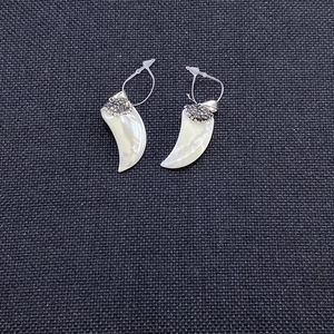 Natuurlijke schelphanger chili-vorm met strass-steentjes voor sieraden maken