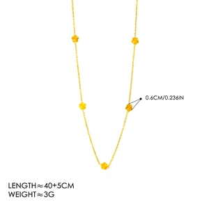 Collier élégant plaqué or 18k avec fleurs à cinq pétales et chaîne ajustable