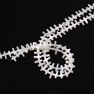Perles en nacre blanche naturelle en forme de croix pour la création de colliers DIY