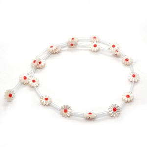 Natural sea shell daisy flower beads with red centers and white petals for DIY jewelry