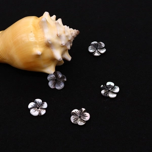 Perles de fleurs en coquillage noir avec trou central et éclat nacré naturel pour bijoux DIY