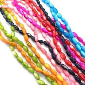 Perles de nacre naturelle en forme de riz aux couleurs vives pour la création de bijoux