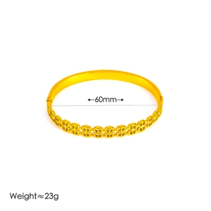 Vintage double-row hollow pig nose cuff bracelet in gold titanium steel, 60mm diameter