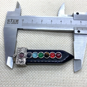 Pendentif chakra en pierre bleue de 5,5 cm en forme d'épée avec fermoir en métal argenté