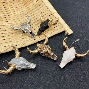 Ciondolo teschio di toro in 5 finiture metalliche vintage per la creazione di gioielli