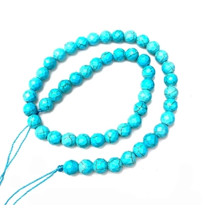 Facettierte natürliche blaue Türkis-Rundperlen mit schwarzer Matrix für DIY-Schmuck