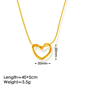 Eleganter goldener hohler Herzanhänger mit Schlangenkette für Damen, Größe 20mm mal 20mm
