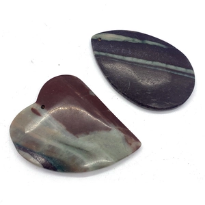 Natural striped agate stone pendants in polished teardrop and heart shapes for DIY jewelry