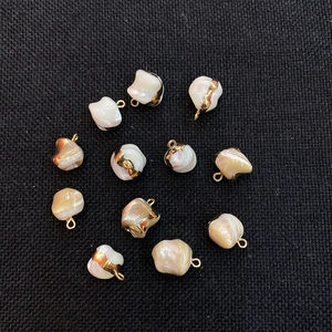 Natural Shell Pendant Charm Irregular Tooth Shape For DIY Necklace Earring Making Gold Plated Edging White Primary Color Jewelry Findings For Crafting