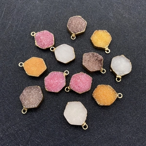 Natürliche Kristall Druzy Sechseck Anhänger Gold Überzogene Kupfer Kante Geometrische Naturstein Verbinder Charms Für DIY Schmuckherstellung