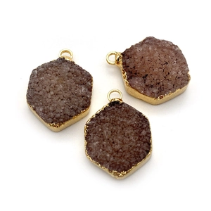 Sechseckige Druzy Kristall Anhänger mit goldenem Metallrand für DIY Schmuckherstellung