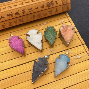 Colgantes de cristal druzy en forma de flecha con baño metálico para bisutería DIY