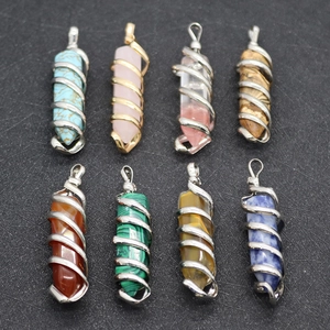 Pendentifs hexagonaux en pierres naturelles avec enroulement de fil en argent et en or