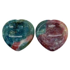 Pierre de pouce naturelle en forme de cœur en agate océan avec textures colorées
