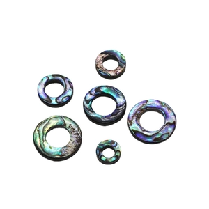 Anelli di conchiglia di abalone naturale con riflessi iridescenti per gioielli fai-da-te
