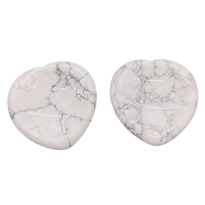 Lot de pierres de pouce en howlite blanche en forme de cœur avec veines marbrées grises