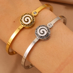 Chic Greek key pattern open bangles in gold and silver finish for women fashion