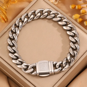 Bracelet gourmette cubaine en acier inoxydable argenté avec fermoir serti de diamants