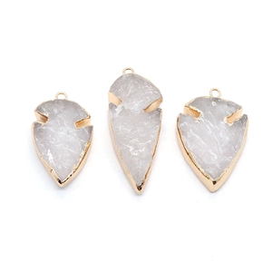 Pendentifs en pierre naturelle blanche en forme de flèche avec bordure dorée