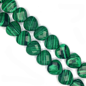 Cuentas de malaquita talladas en forma de corazón con vetas naturales verdes para joyería DIY