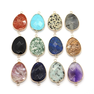 Facettierte Lapislazuli Tropfen-Verbinder aus Naturstein mit vergoldetem Metallrand