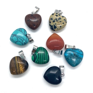 Assorted 16x18mm heart-shaped natural stone pendants with tiger eye and quartz for DIY