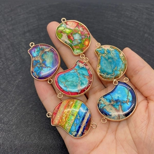 Lot de 6 pendentifs en pierre impériale en forme de pois avec bordure dorée et boucles