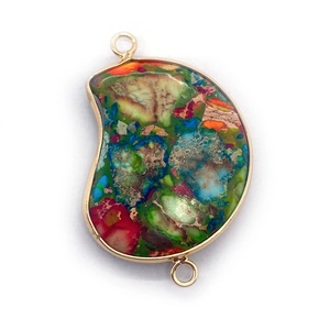 Pendentif connecteur en pierre naturelle avec bordure dorée et deux anneaux pour bijoux