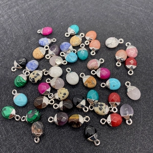 Mix van druppelvormige hangers van natuursteen met metalen oogjes voor DIY sieraden